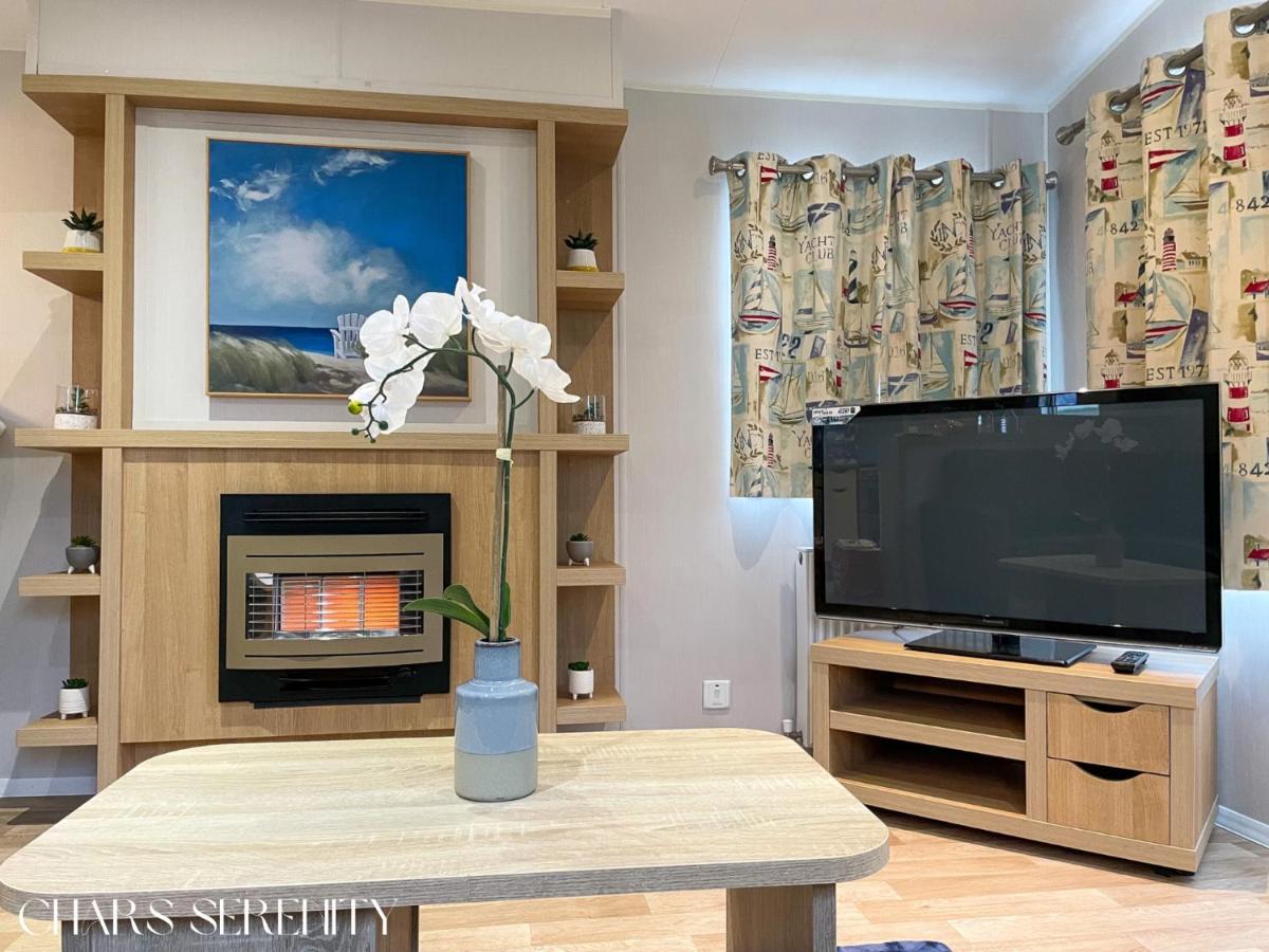 Lovely Holiday Home At Lyons Caravan Park! Prestatyn Dış mekan fotoğraf
